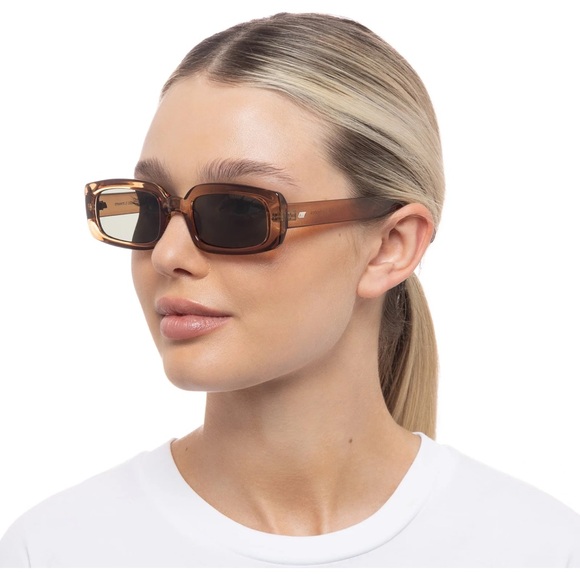 le specs dynamite tobacco Sunglasses in Le Specs